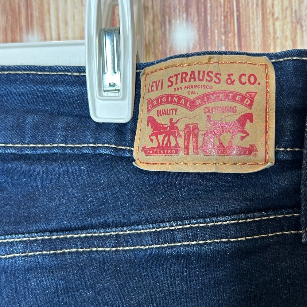 Levi’s Slimming Boot Blue Jeans Size 32 Dark Wash - Picture 5 of 6